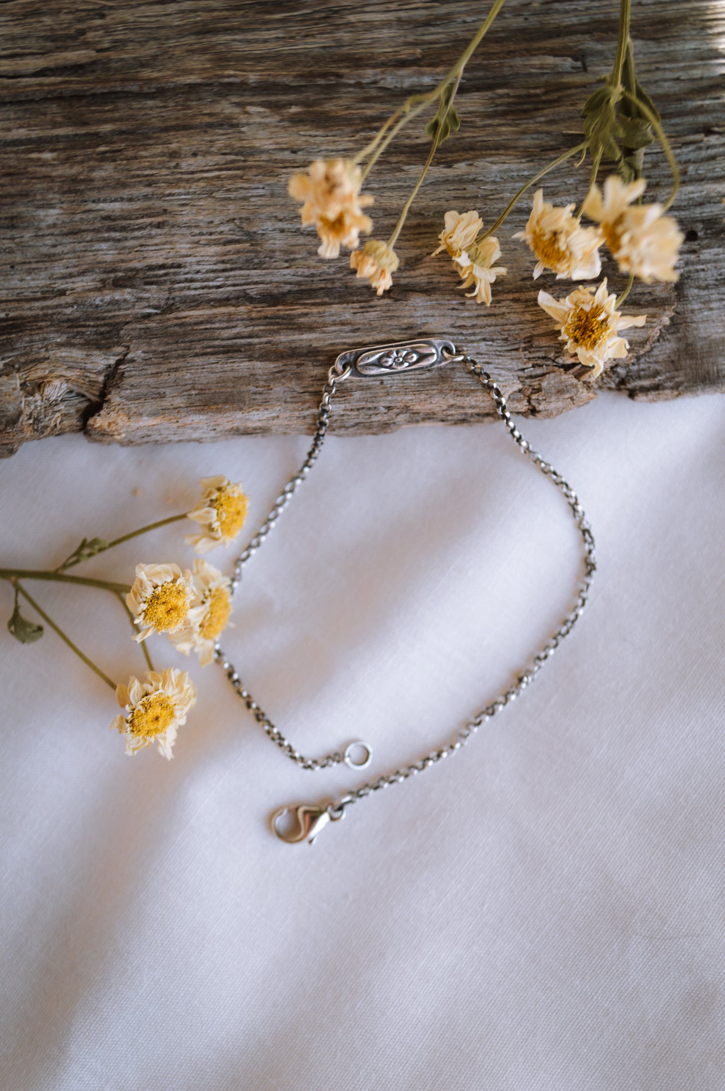 Forgot Me Not Dainty Chain Bracelet