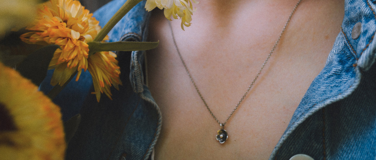 Dainty Flower Necklace