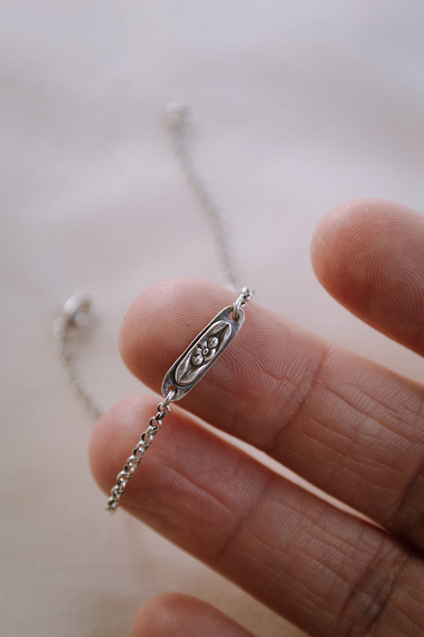 Forgot Me Not Dainty Chain Bracelet