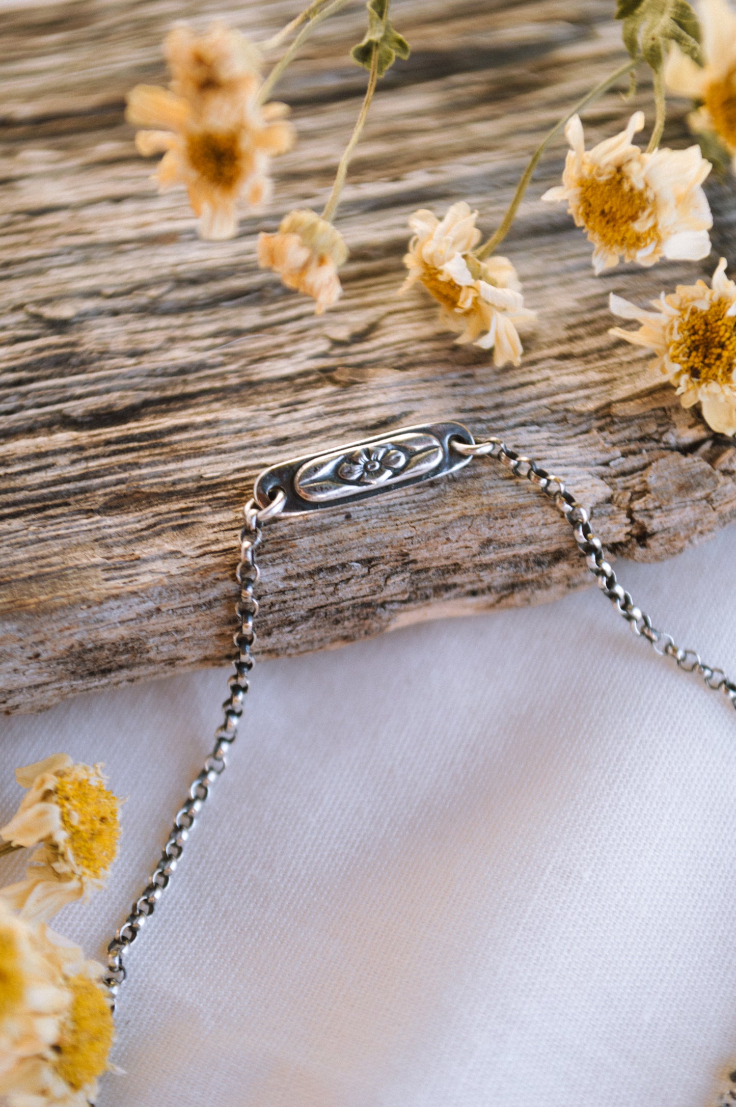 Forgot Me Not Dainty Chain Bracelet