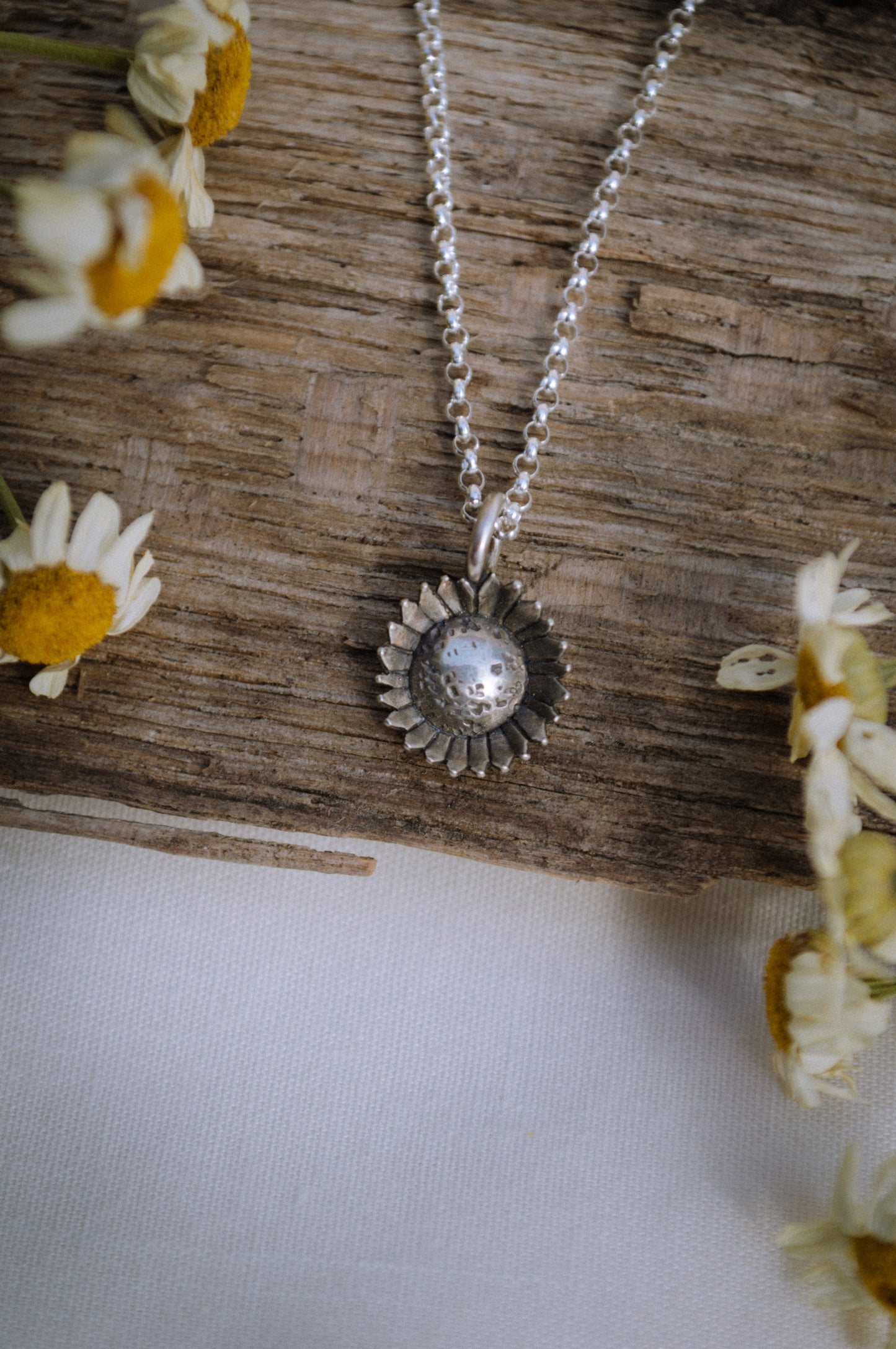 Dainty Sunflower Necklace