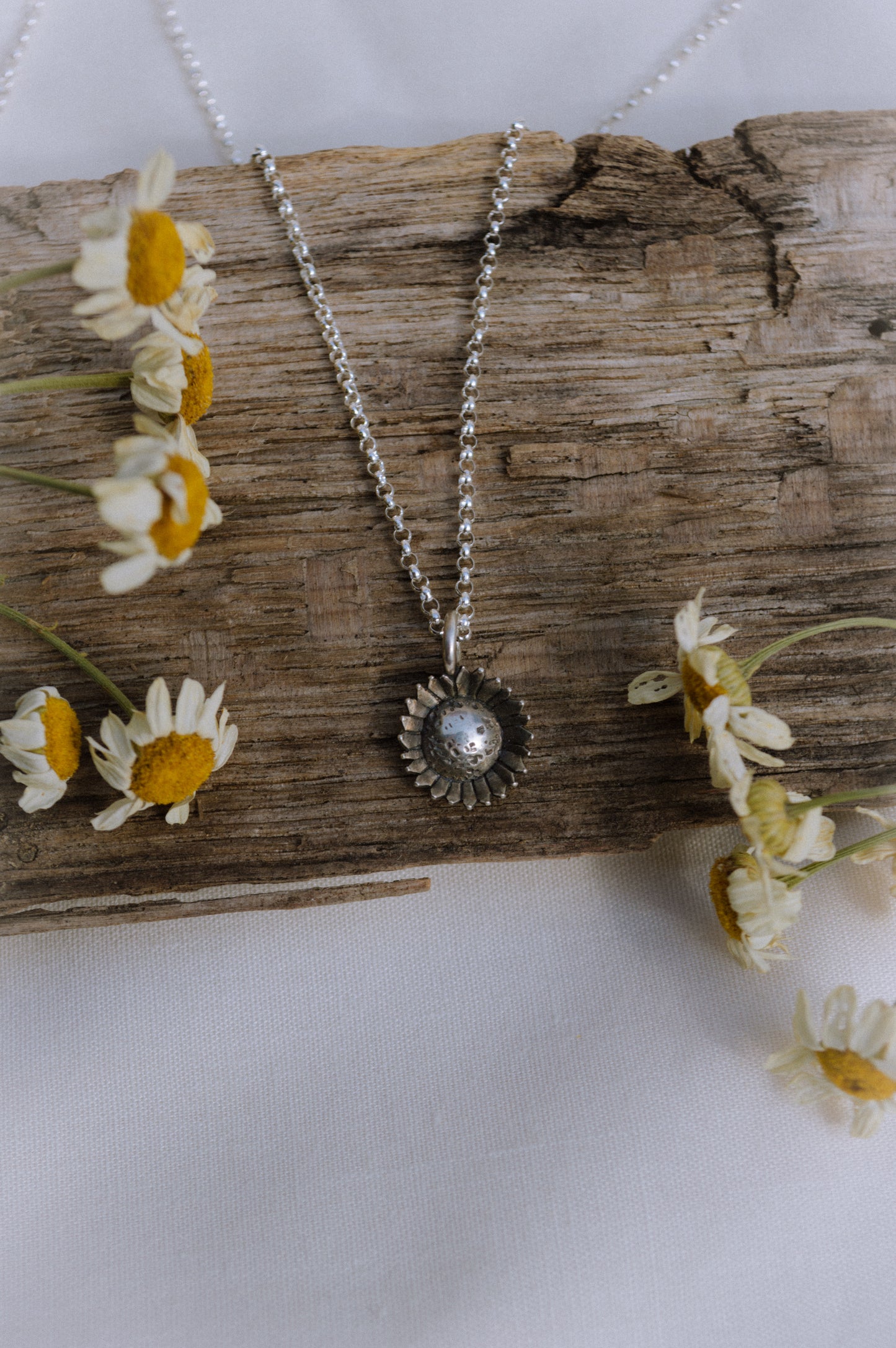 Dainty Sunflower Necklace