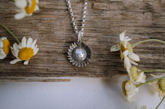 Dainty Sunflower Necklace